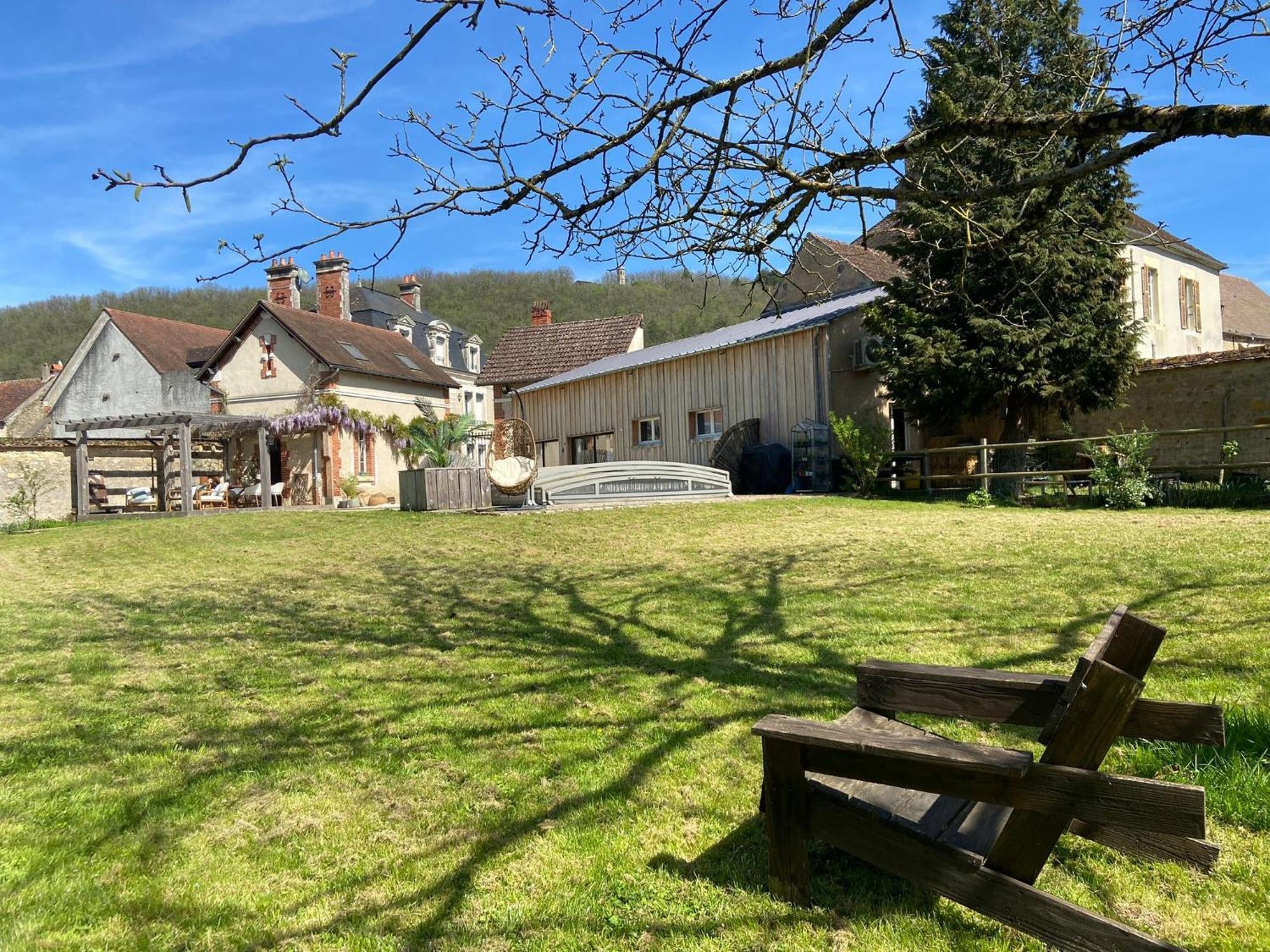 Pool House-L'Hirondelle De Sermizelles- Grand Jardin, Calme Et Nature Aux Portes Du Morvan ภายนอก รูปภาพ